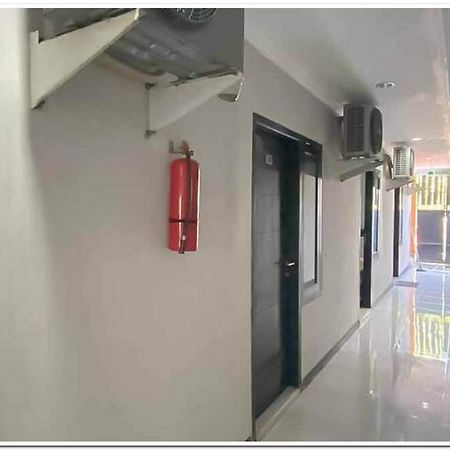 Losmen Family Syariah Bypass Juanda Mitra Reddoorz Brebek Екстер'єр фото